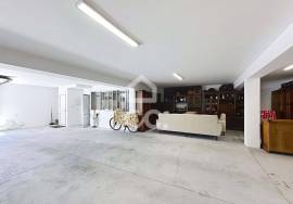 A Dream House with Large Environments and Excellent Exteriors A Dream House with Large Environments and Excellent Exteriors