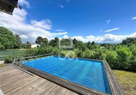 A Dream House with Large Environments and Excellent Exteriors A Dream House with Large Environments and Excellent Exteriors