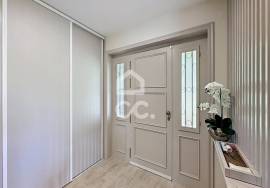 A Dream House with Large Environments and Excellent Exteriors A Dream House with Large Environments and Excellent Exteriors