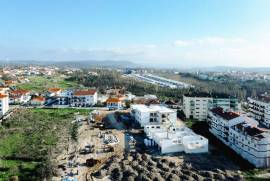 Apartamento T2 em Condomínio com Piscina em Leiria Apartamento T2 em Condomínio com Piscina em Leiria