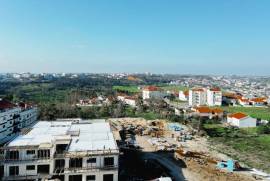 Apartamento T2 em Condomínio com Piscina em Leiria Apartamento T2 em Condomínio com Piscina em Leiria