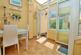 listing listing