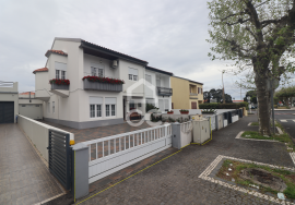 House with 4+1 Bedrooms - Ribeira Seca - Ribeira Grande House with 4+1 Bedrooms - Ribeira Seca - Ribeira Grande