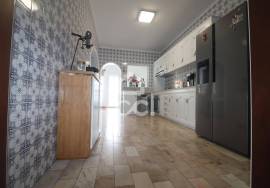 House with 4+1 Bedrooms - Ribeira Seca - Ribeira Grande House with 4+1 Bedrooms - Ribeira Seca - Ribeira Grande
