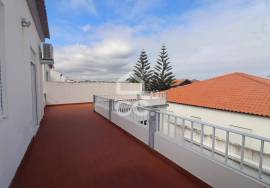 House with 4+1 Bedrooms - Ribeira Seca - Ribeira Grande House with 4+1 Bedrooms - Ribeira Seca - Ribeira Grande