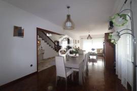 House with 4+1 Bedrooms - Ribeira Seca - Ribeira Grande House with 4+1 Bedrooms - Ribeira Seca - Ribeira Grande