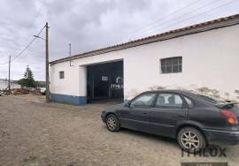 Workshop + company in full operation and equipped, with diesel supply pump Workshop + company in full operation and equipped, with diesel supply pump