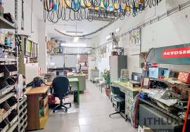 Workshop + company in full operation and equipped, with diesel supply pump Workshop + company in full operation and equipped, with diesel supply pump