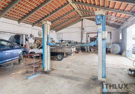 Workshop + company in full operation and equipped, with diesel supply pump Workshop + company in full operation and equipped, with diesel supply pump