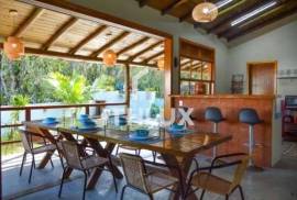 Summer Villa with Heated Pool in Gated Community | Guaratuba Beach, Bertioga Summer Villa with Heated Pool in Gated Community | Guaratuba Beach, Bertioga