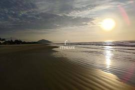 Summer Villa with Heated Pool in Gated Community | Guaratuba Beach, Bertioga Summer Villa with Heated Pool in Gated Community | Guaratuba Beach, Bertioga