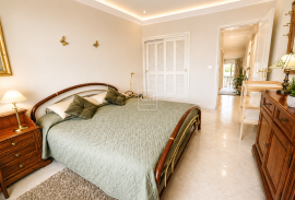 Vale do Lobo | Golf & Beach Lifestyle | Elegant 1-Bedroom Apartment for Long-Term Rental