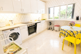 Vale do Lobo | Golf & Beach Lifestyle | Elegant 1-Bedroom Apartment for Long-Term Rental