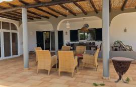 Exclusive 4-bedroom villa in Goldra, Loulé, boasting breathtaking panoramic views over the Algarve