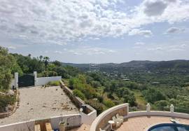 Exclusive 4-bedroom villa in Goldra, Loulé, boasting breathtaking panoramic views over the Algarve
