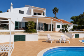 Exclusive 4-bedroom villa in Goldra, Loulé, boasting breathtaking panoramic views over the Algarve