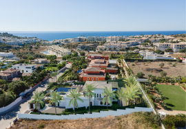 Luxury 5 bedroom villa with pool and sea view for construction located on Porto de Mós Beach in Lagos