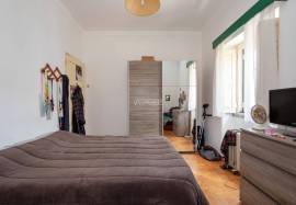 2 bedroom apartment inserted on the 1st floor of a two-family house located in the center of Aljustrel