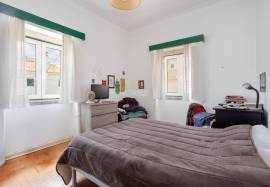 2 bedroom apartment inserted on the 1st floor of a two-family house located in the center of Aljustrel