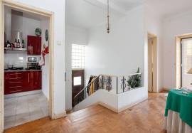 2 bedroom apartment inserted on the 1st floor of a two-family house located in the center of Aljustrel