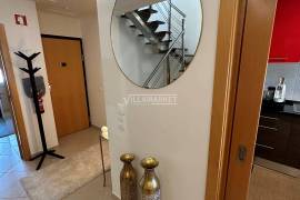 3 + 2 bedroom villa inserted in a condominium with swimming pool located in Vilamoura