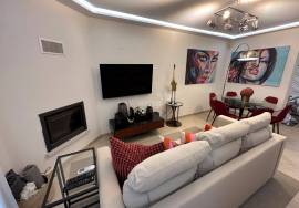 3 + 2 bedroom villa inserted in a condominium with swimming pool located in Vilamoura