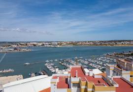Fully Refurbished 2 Bedroom Apartment with River and Sea Views located in the Center of Portimão