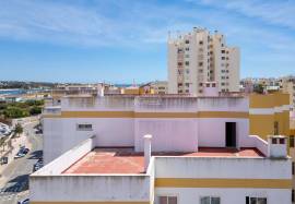 Fully Refurbished 2 Bedroom Apartment with River and Sea Views located in the Center of Portimão