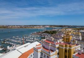 Fully Refurbished 2 Bedroom Apartment with River and Sea Views located in the Center of Portimão