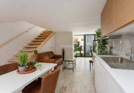 1 bedroom loft building with terrace and parking located in the center of Portimão