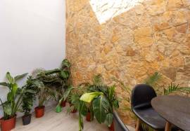 1 bedroom loft building with terrace and parking located in the center of Portimão