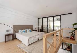 1 bedroom loft building with terrace and parking located in the center of Portimão