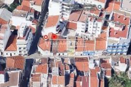 1 bedroom loft building with terrace and parking located in the center of Portimão
