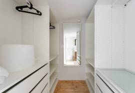 1 bedroom loft building with terrace and parking located in the center of Portimão