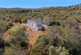 Detached farmhouse for renovation in East Algarve – Countryside Living Near Olhão and Fuseta