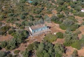 Detached farmhouse for renovation in East Algarve – Countryside Living Near Olhão and Fuseta