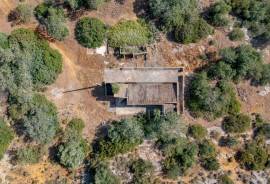 Detached farmhouse for renovation in East Algarve – Countryside Living Near Olhão and Fuseta