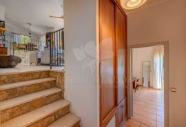 Charming 3 Bedroom Detached Villa with Sea Views Near Moncarapacho, Algarve