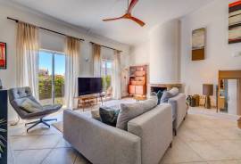 Charming 3 Bedroom Detached Villa with Sea Views Near Moncarapacho, Algarve