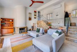 Charming 3 Bedroom Detached Villa with Sea Views Near Moncarapacho, Algarve