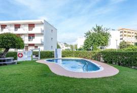 2 Bedroom Apartment with Communal Pool, Vilamoura