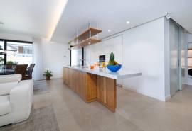 3 bedroom apartment for sale in Quarteira, within walking distance of the beach