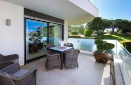 3 bedroom apartment for sale in Quarteira, within walking distance of the beach