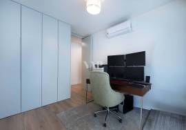 3 bedroom apartment for sale in Quarteira, within walking distance of the beach