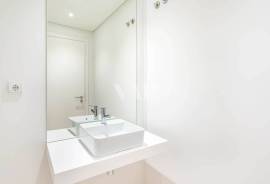 2 BEDROOM TOP FLOOR apartment for sale in Vilamoura, inserted in a private condominium