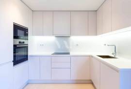2 BEDROOM TOP FLOOR apartment for sale in Vilamoura, inserted in a private condominium
