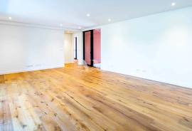 2 BEDROOM TOP FLOOR apartment for sale in Vilamoura, inserted in a private condominium