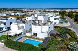 Exquisite 4 Bedroom Tavira Detached Villa with Swimming Pool Exquisite 4 Bedroom Tavira Detached Villa with Swimming Pool
