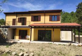 Excellent 3 Bed Country House for Sale In Gualdo Macerata Marche Italy