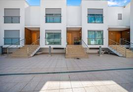 2 bedroom villa in Patã Village - with garage in Box | Gated community with pool 2 bedroom villa in Patã Village - with garage in Box | Gated community with pool